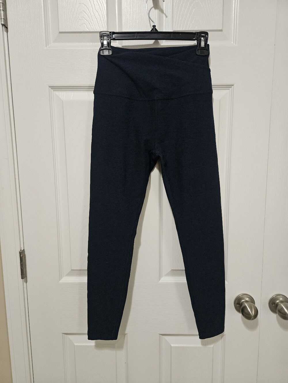 Beyond Yoga Navy Crossover Waist Leggings M
